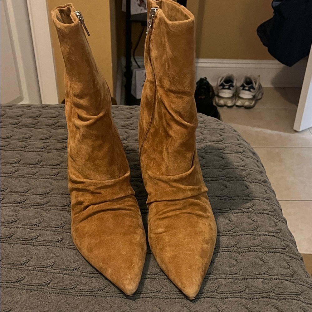 Dolce Vita Elegant Tan Suede Heeled Boots